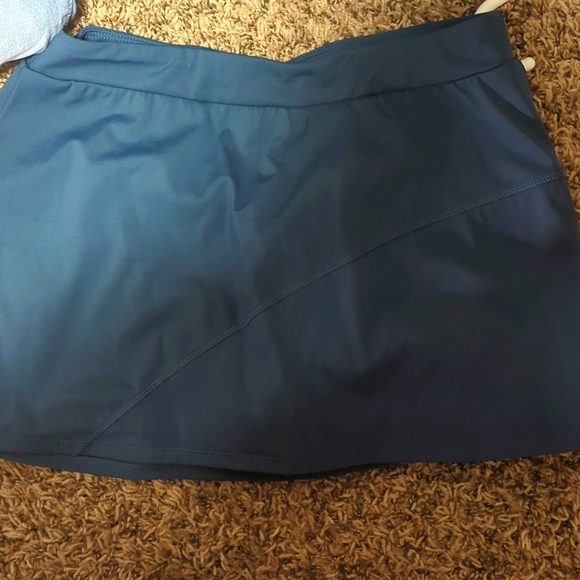 Hallara skirts unlisted - Picture 1 of 2